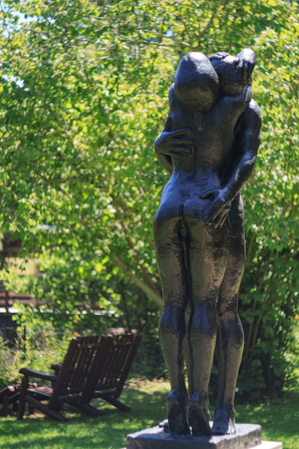 Sculpture en bronze au jardin du Château de Cheverny